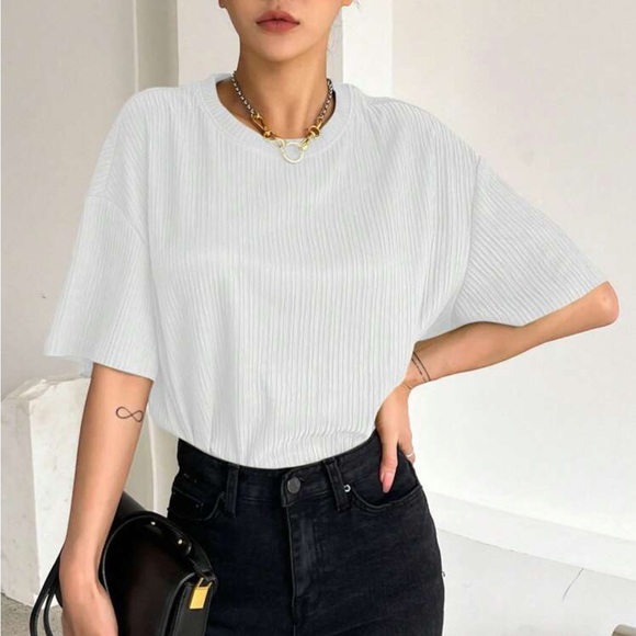 White oversized Ribbed textured tee shirt - Picture 2 of 5